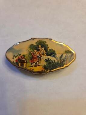 Vintage Stratton England Pill Box Trinket Box Regency Era Couple and Cherubs Sca